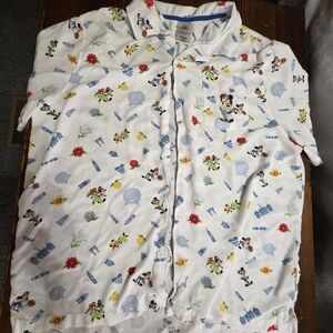 Disney Epcot Button Down Size XL